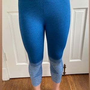 Lululemon seamless blue/ ombré cropped leggings